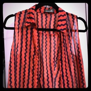 Sleeveless retro shirt